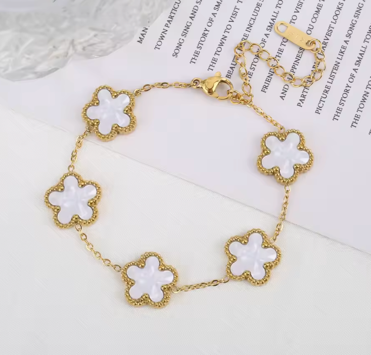 Fleurea™ Five-Flower Bracelet